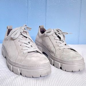 Paul Green Super Soft Suede Sneaker